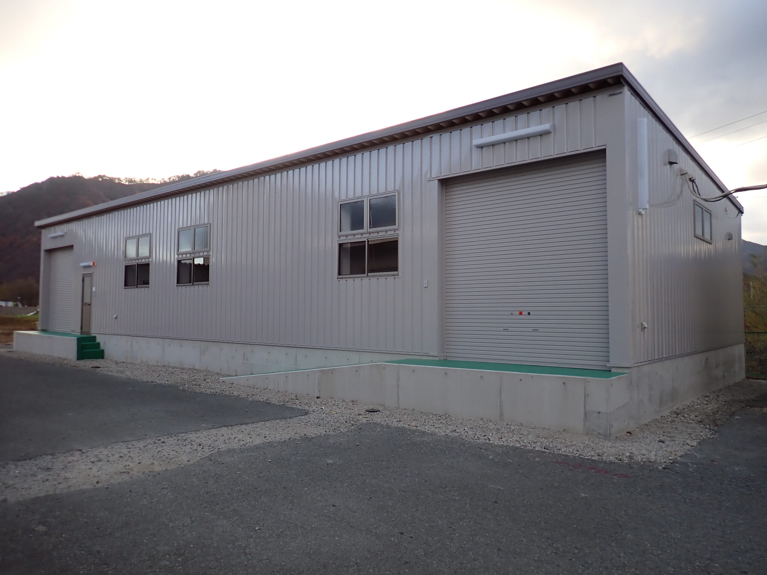 大型倉庫設置工事1