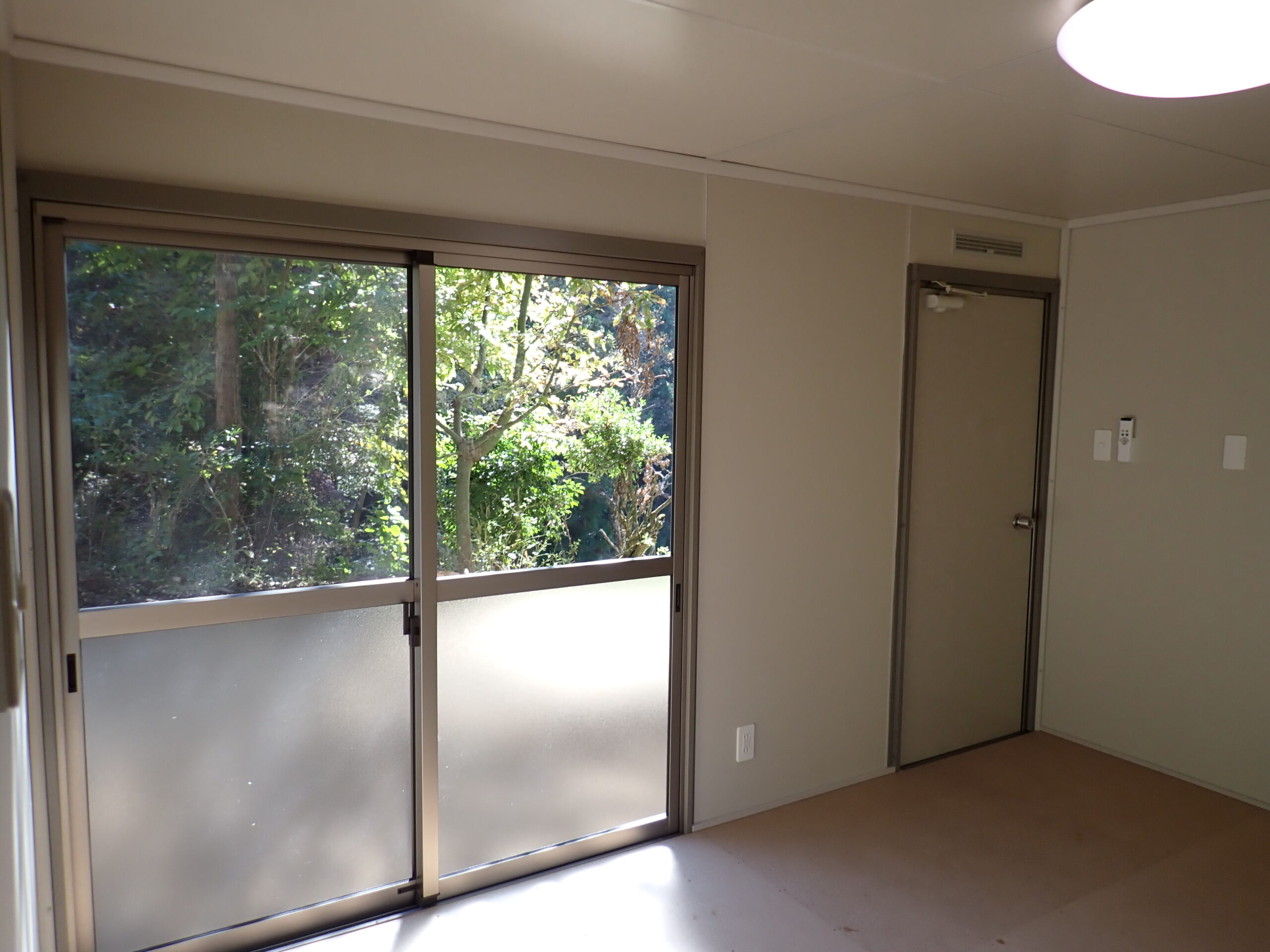 ヨドハウス設置工事1